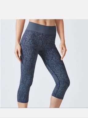 Fabletics Sebastian Floral Jacquard Crop Leggings in Navy/Gray
